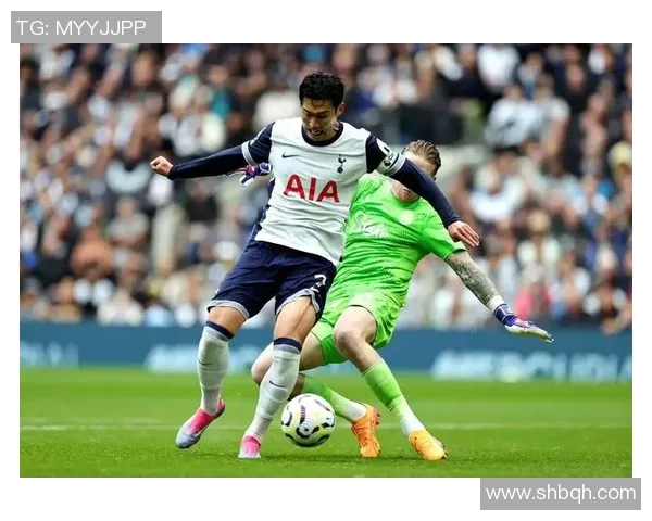 孙兴慜赛场爆发小插曲，裁判如何处理？